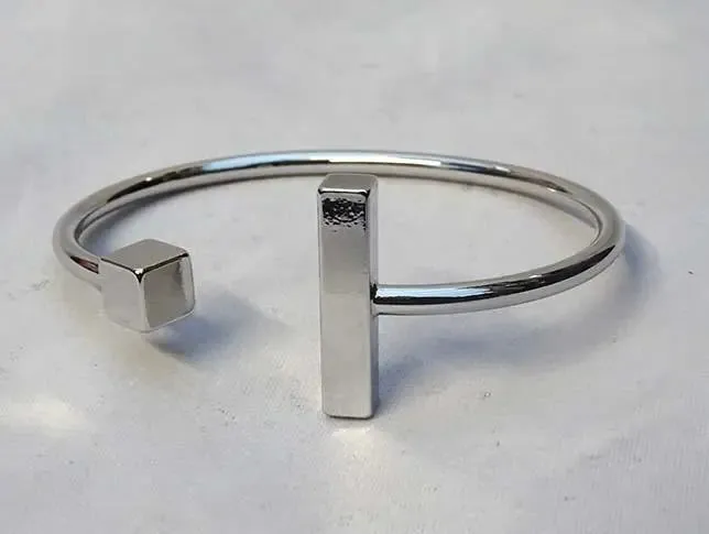 Beautiful Silver Cuff Bangle for Ladies Gift