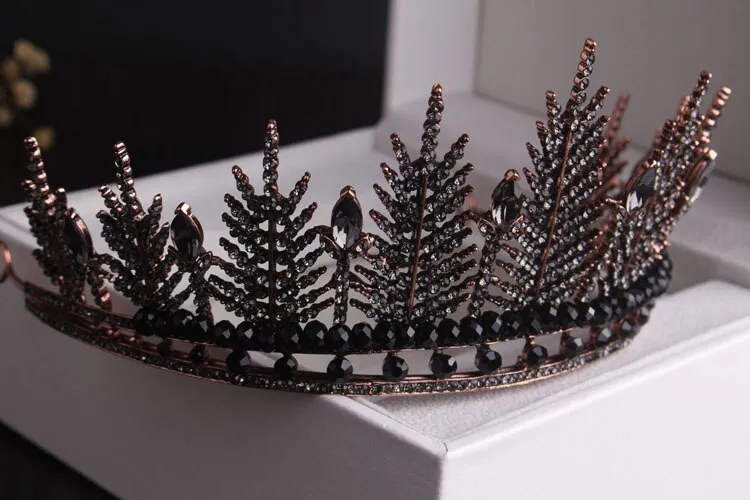 Flower & Snow Black Crystal Crown Set