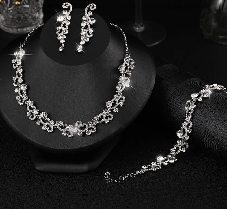 Luxury fashion rhinestone high-end necklace wedding banquet bride wedding dress necklace necklace earrings bracelet three-piece set