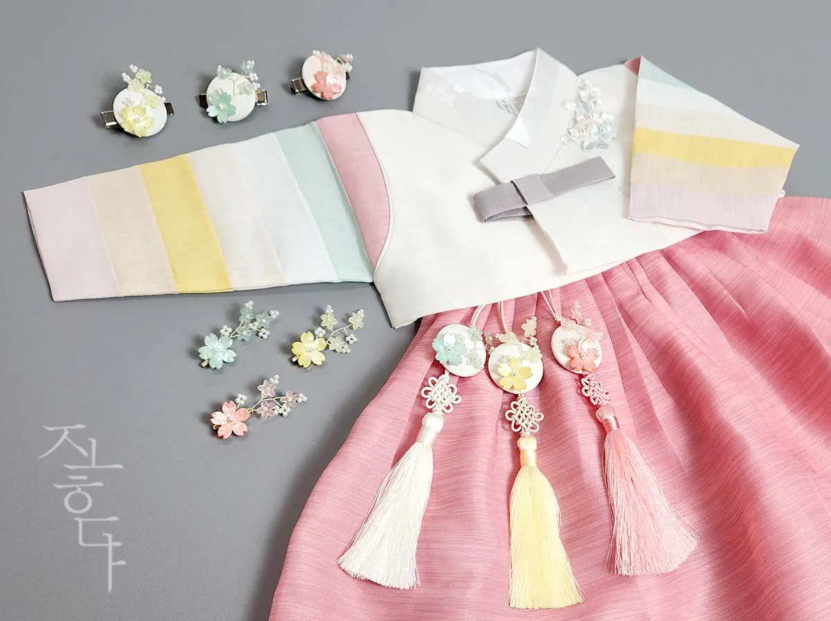 Mother of Pearl Flower Hair Pin (3 Colors)