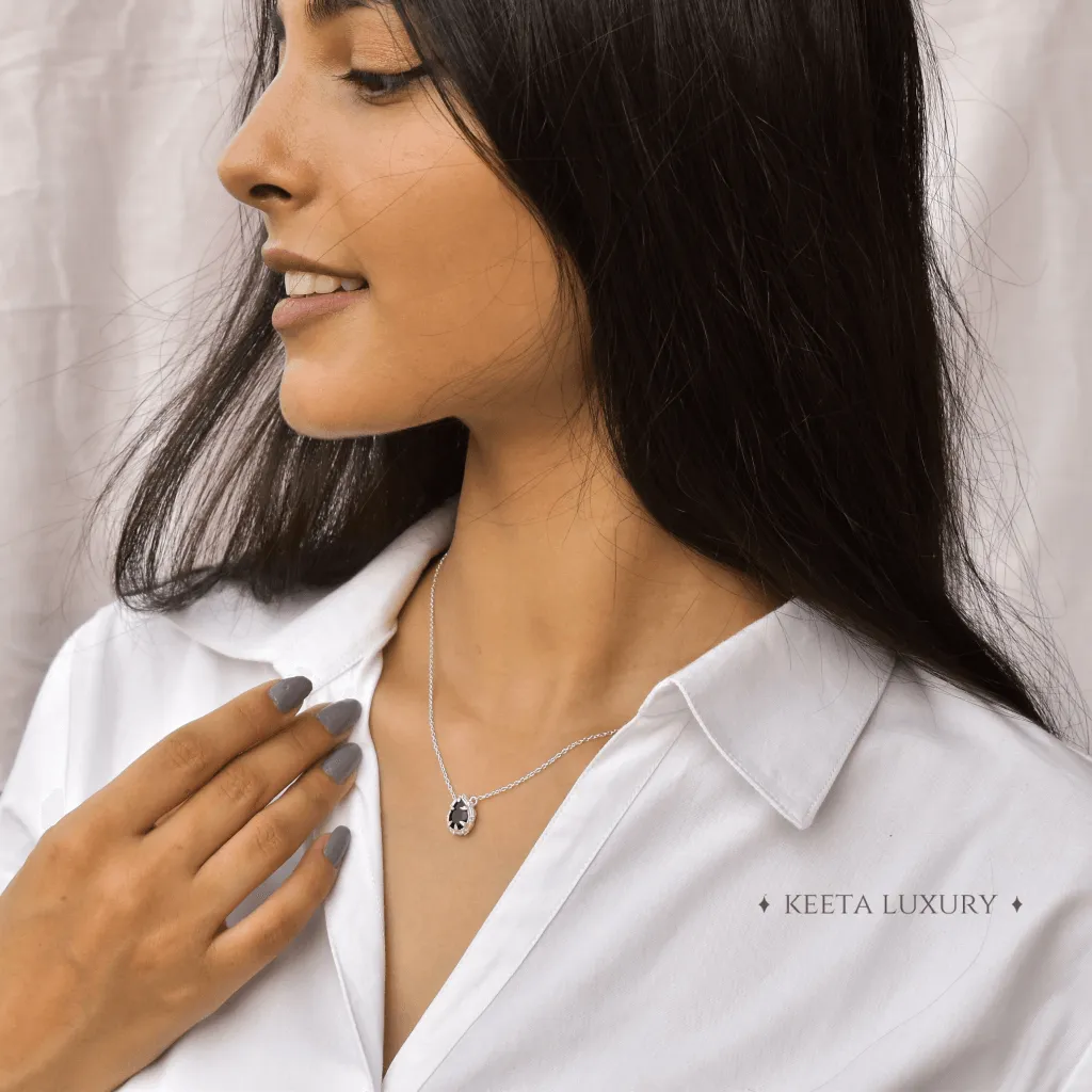 Nature Skin - Black Onyx Necklace