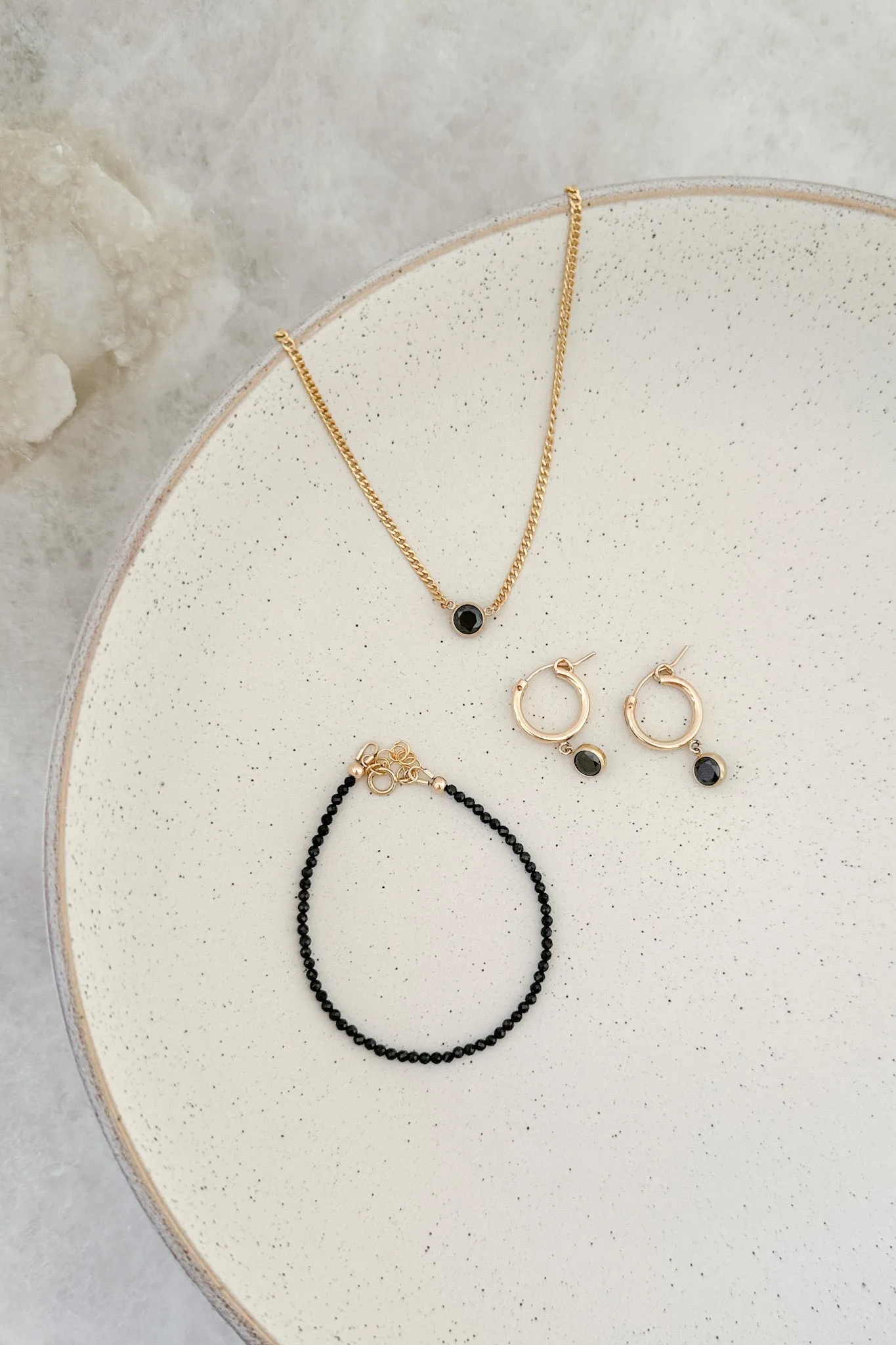 Onyx Bezel Rope Necklace