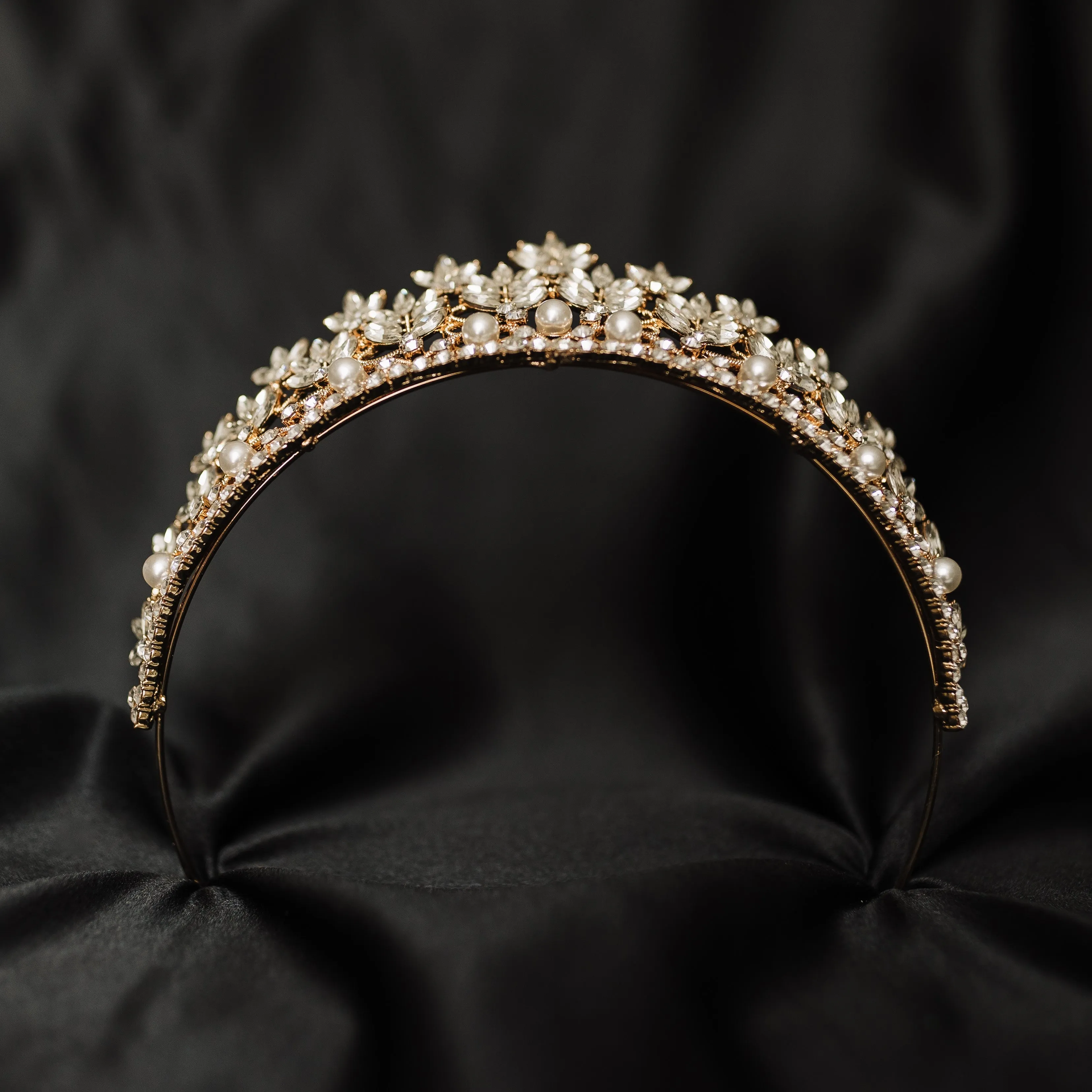 Sandy’s Tiara in Gold