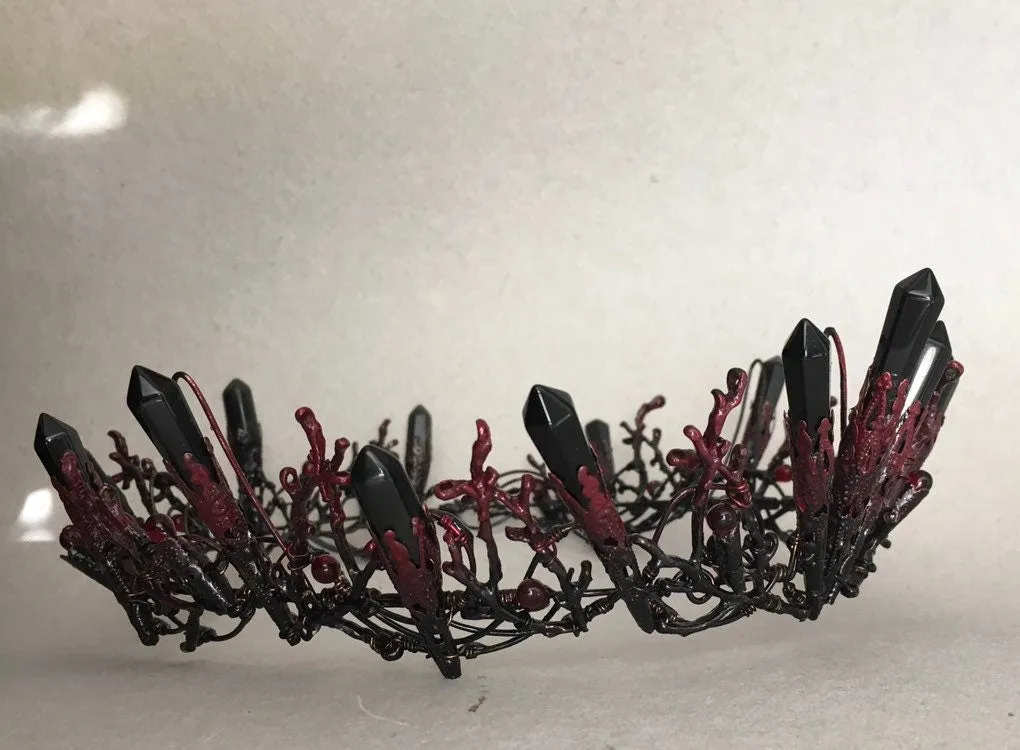 The VIVIENNE Black Burgundy Full Crown.