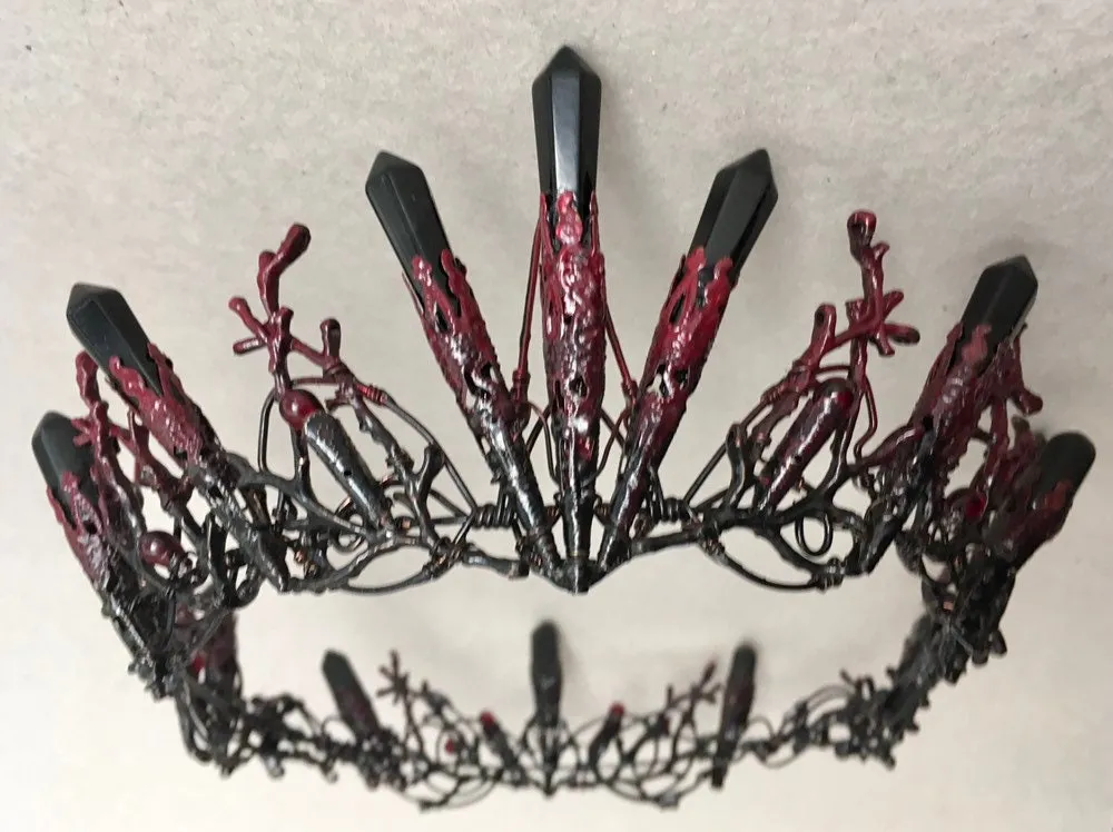 The VIVIENNE Black Burgundy Full Crown.