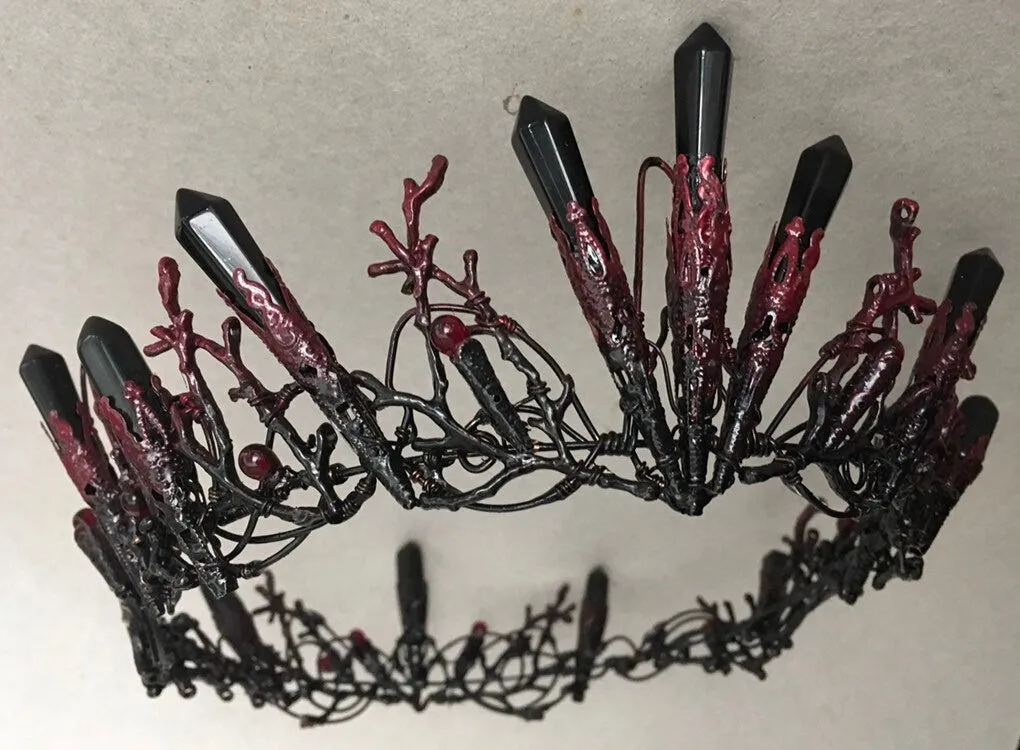 The VIVIENNE Black Burgundy Full Crown.