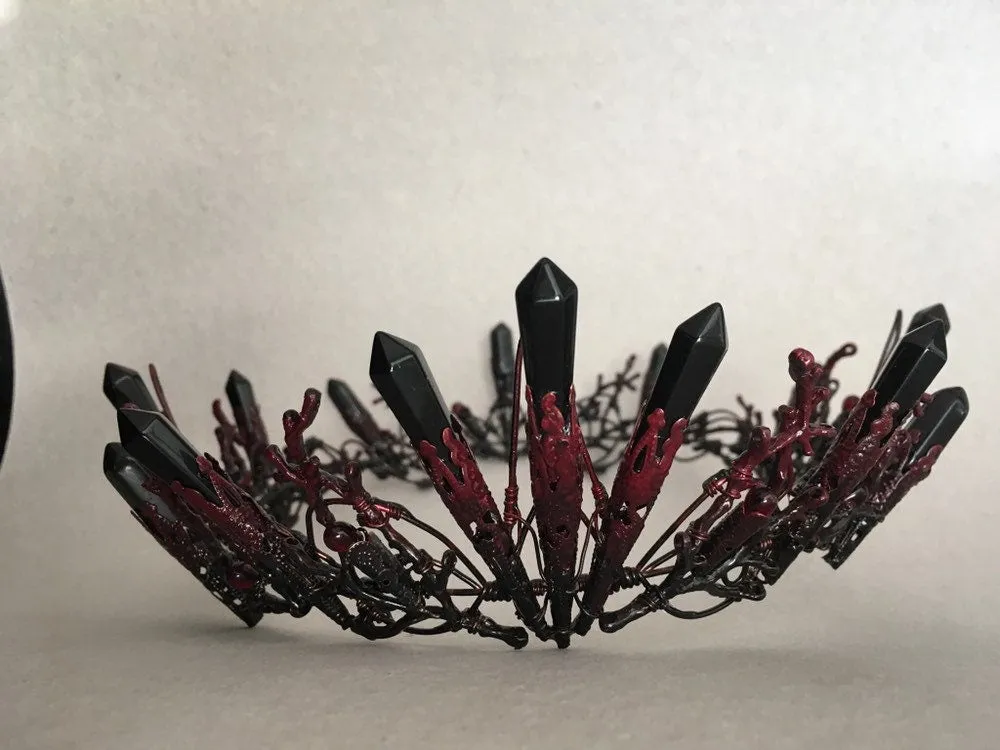 The VIVIENNE Black Burgundy Full Crown.