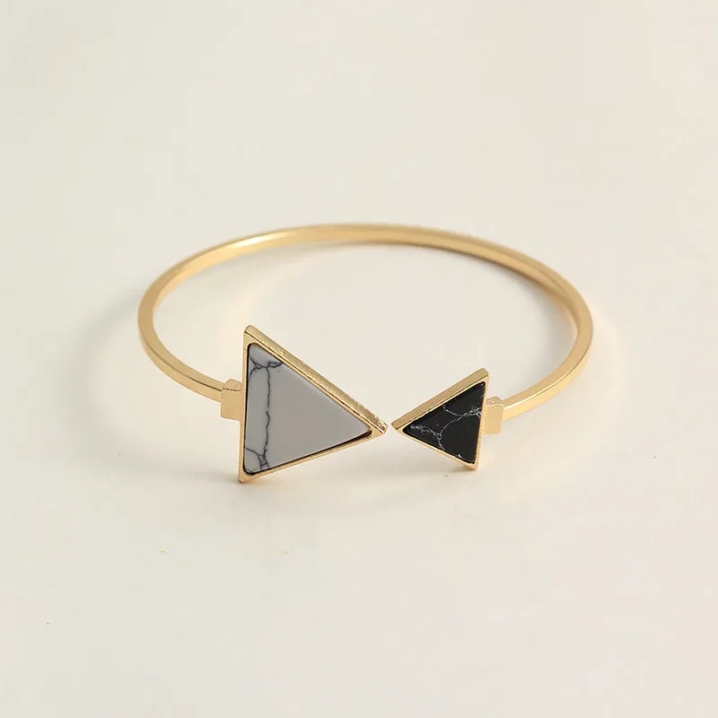 Triangle round turquoise bracelet